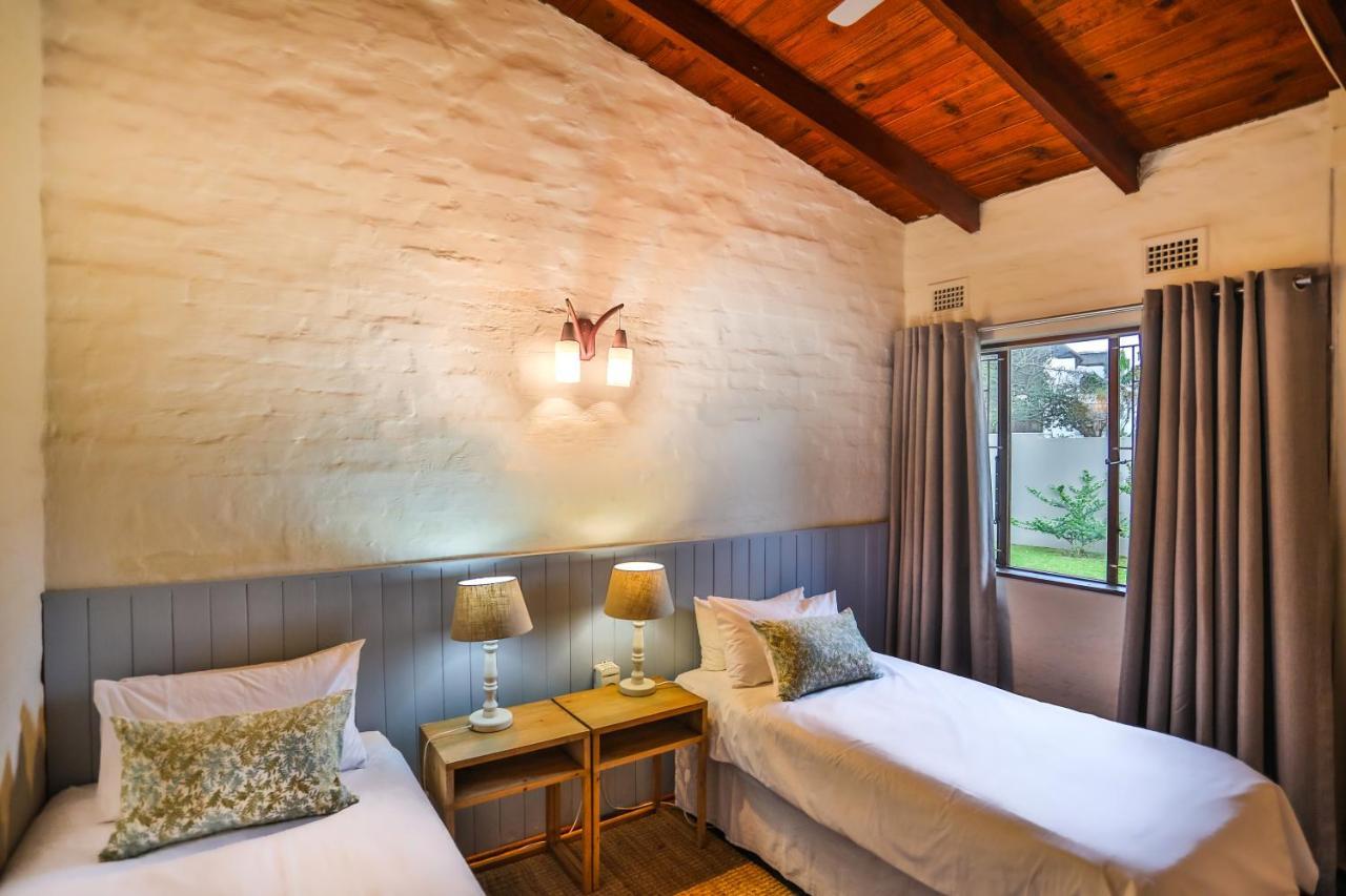 One Jack Powell House- Classic Family Steps Away From The