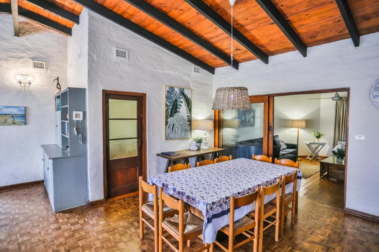 One Jack Powell House- Classic Family Steps Away From The